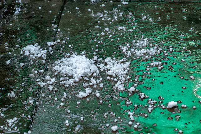 Lire la suite à propos de l’article Pare-brise et météo : Pourquoi les conditions climatiques peuvent fragiliser vos vitres ?